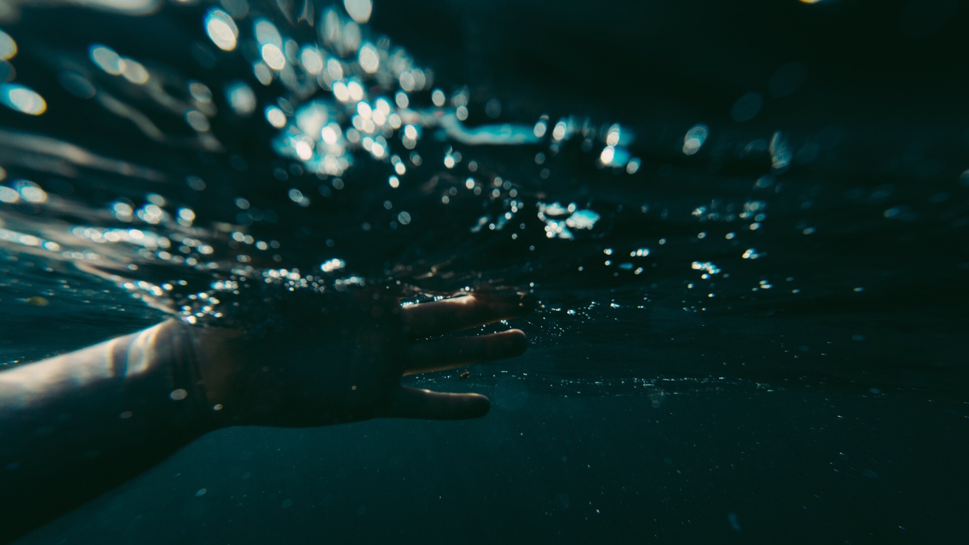 drowning - hand